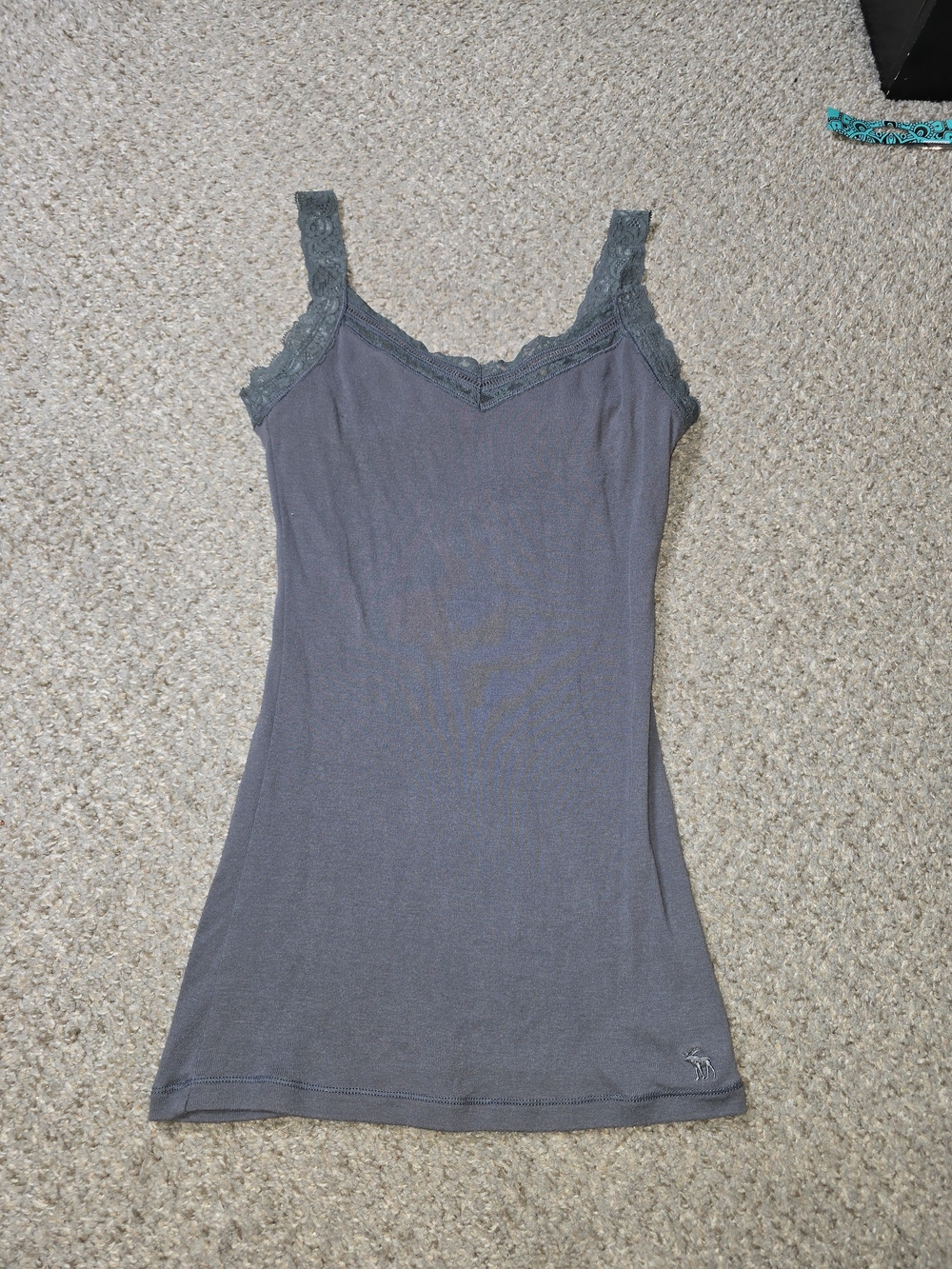 Y2K Abercrombie & Fitch Women's Lace-Trim Camisole - Gray Size Medium